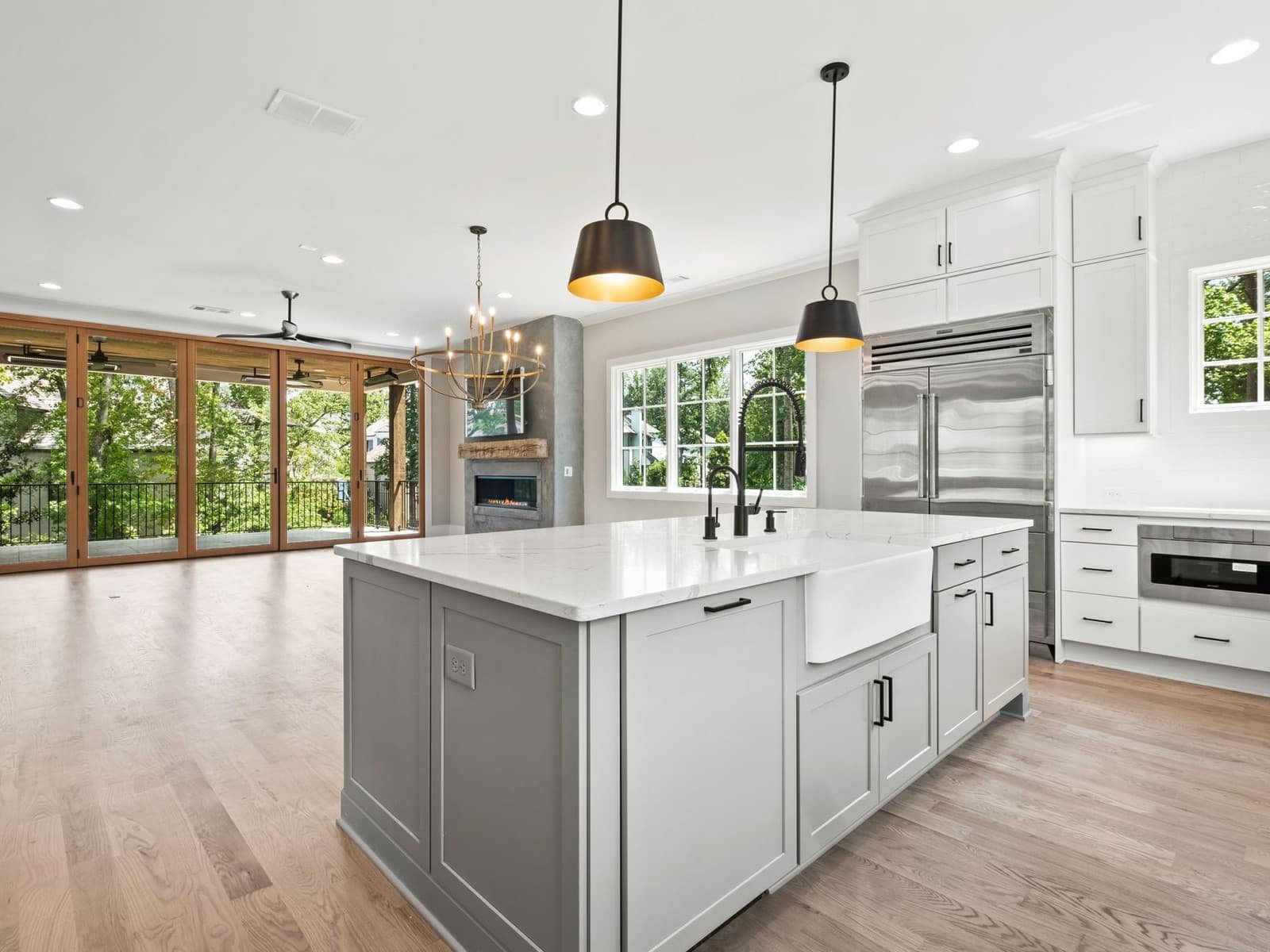 Alcovy Terrace - Image 2