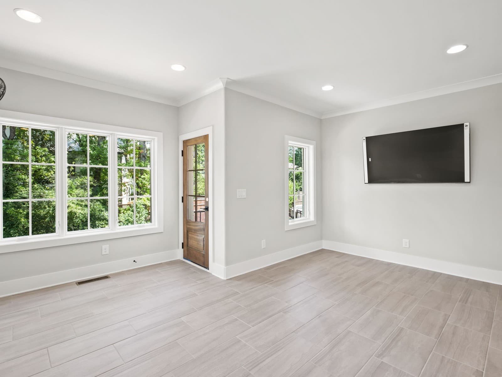 Alcovy Terrace - Image 8