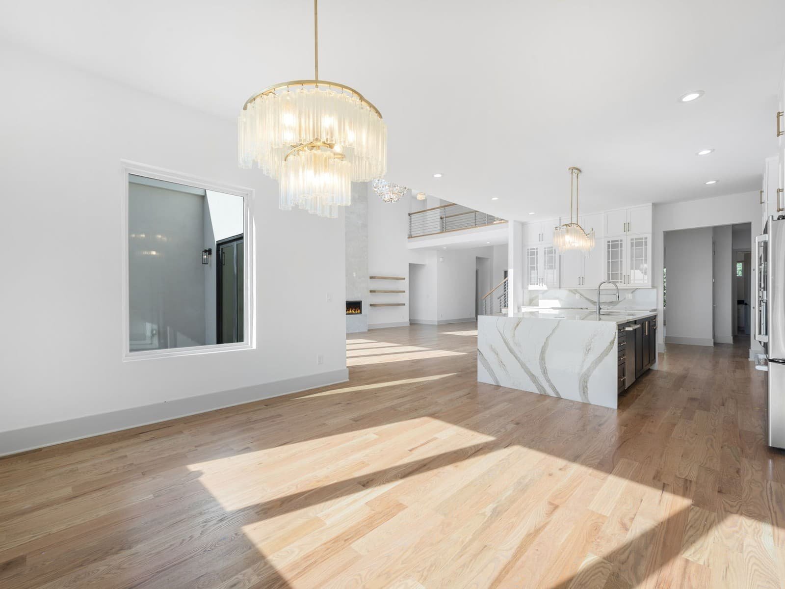 Vining Modern Living - Image 6